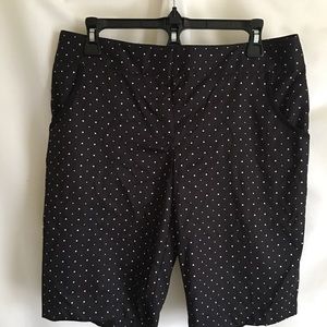 IZOD Women’s Black White Polka Dot Shorts Size 8
